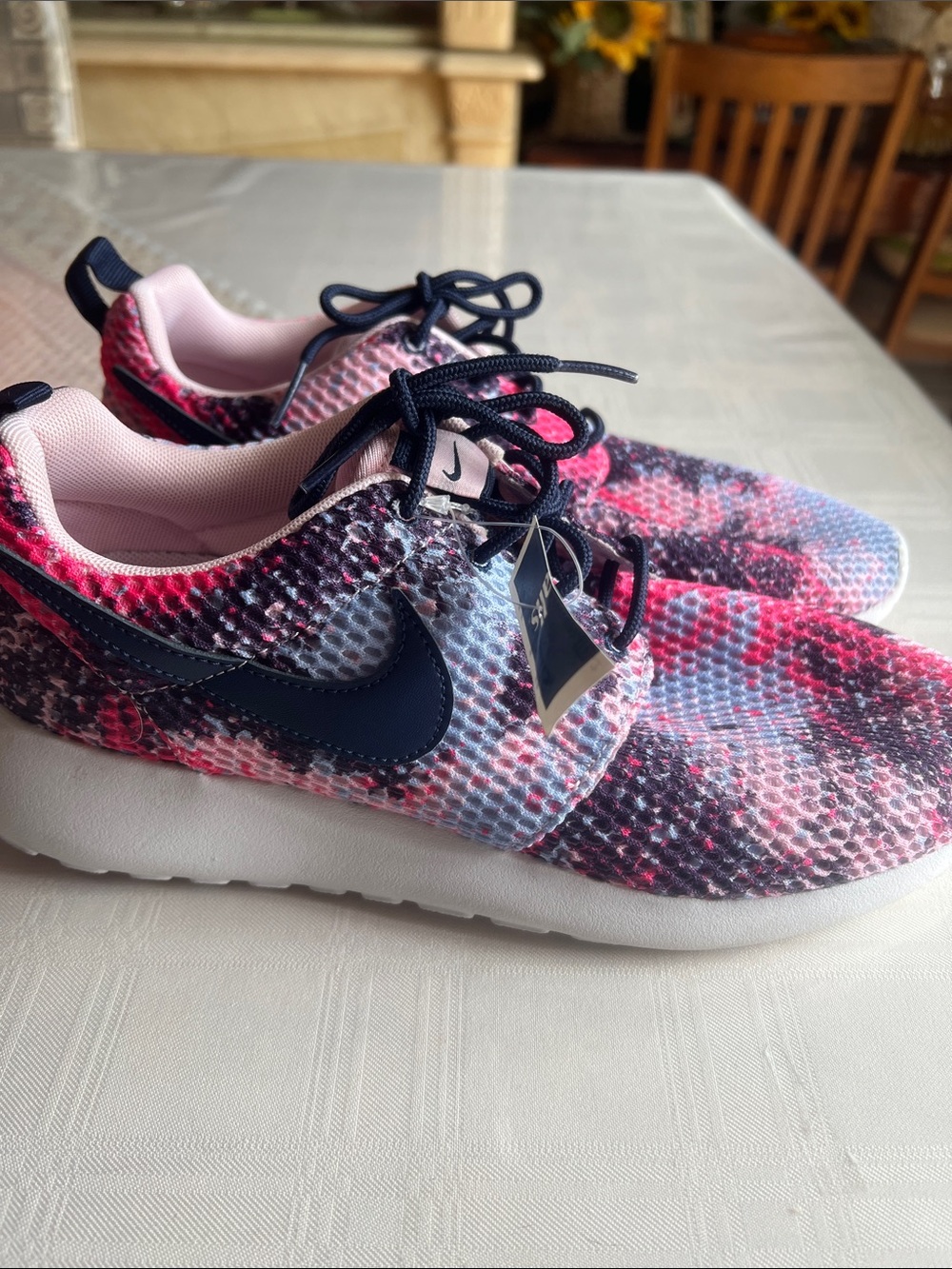 Ladies Nike sneakers NWT